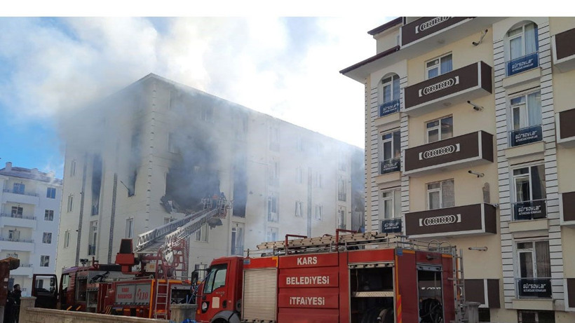 Dehşet anları inanılmaz görüntü! Patlama oldu, evin duvarı yıkıldı - Resim: 1