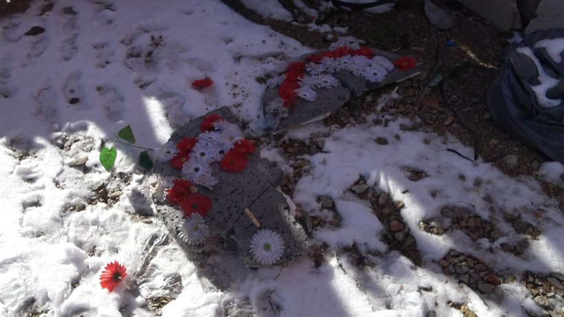 Şehit cenazesine gönderilen CHP ve İYİ Parti çelenkleri parçalandı - Resim: 2