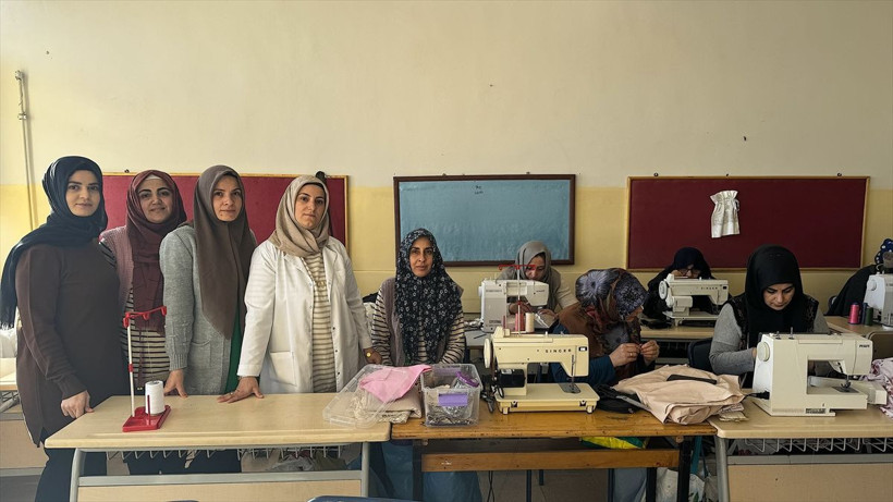 Mikrokredi ile kendi işini kurdu, şimdi kadınlara meslek öğretiyor! - Resim: 3