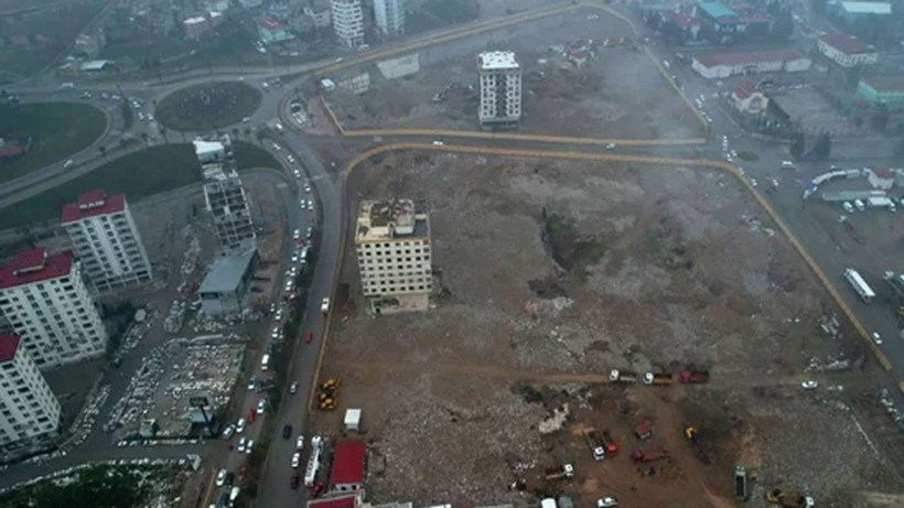 Ebrar Sitesi’nden sağ çıkan vatandaş konuştu: “Burayı bize depreme dayanıklı diyerek sattılar” - Resim: 2