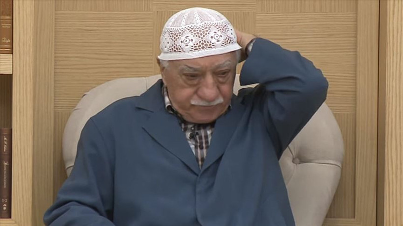 FETÖ bununla çalkalandı: Sözde ülke imamı genç kızı istismar etti fotoğraflarla şantaja kalkıştı - Resim: 1