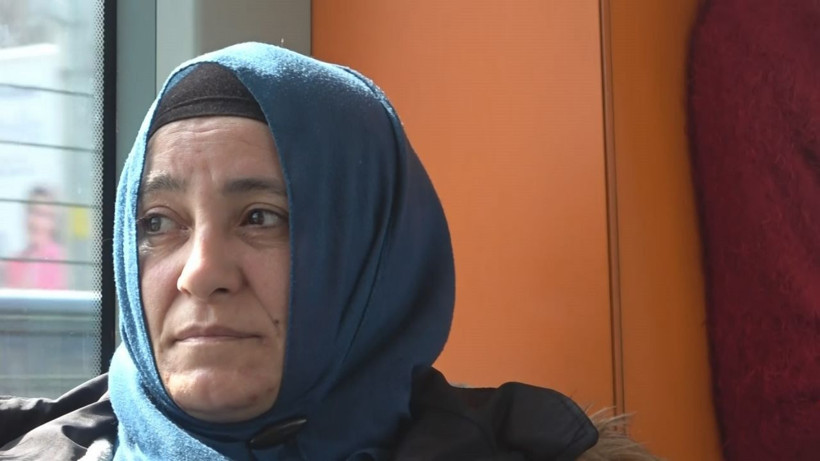 Seyit Onbaşı sırtındaki top mermisi ile metroya bindi metroda yolcuların tepkisi böyle oldu - Resim: 4