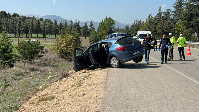 Isparta'da otomobilin çarptığı trafik polisi şehit oldu - Resim: 2
