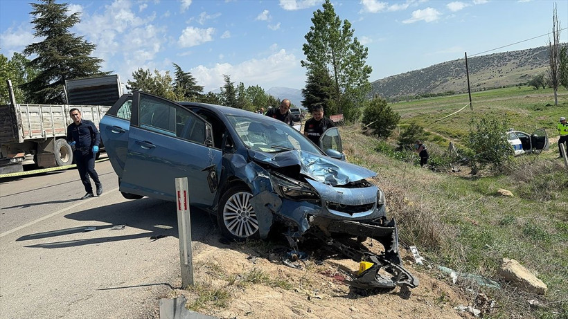Isparta'da otomobilin çarptığı trafik polisi şehit oldu - Resim: 3