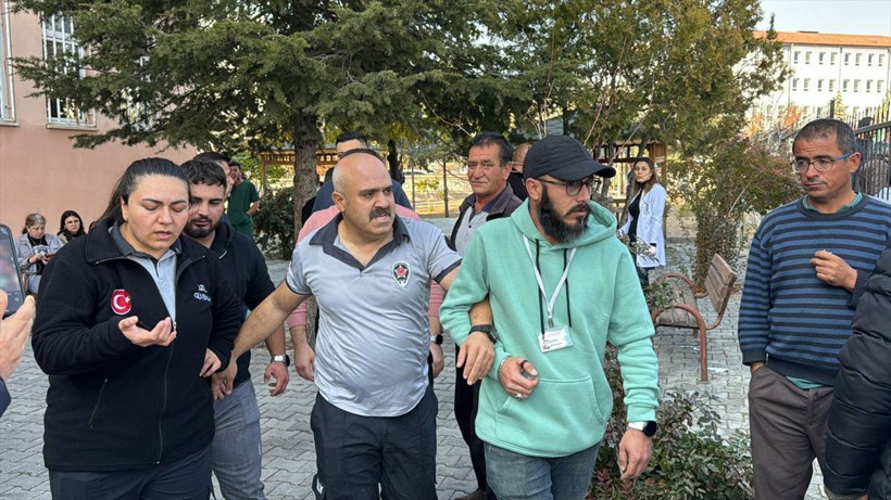 Aksaray Ağız ve Diş Sağlığı Merkezi'nde dirgenli saldırı! 4 çalışan yaralandı - Resim: 4