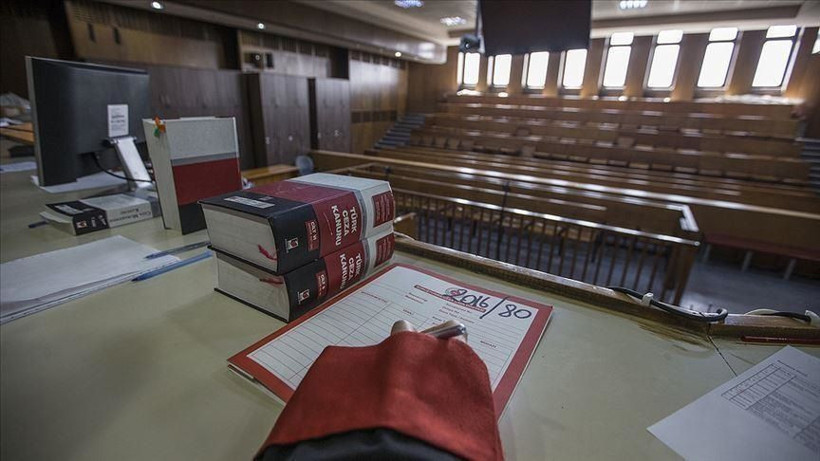 Sevgilisine atacağı 'çok süslen' mesajını eşine atmıştı: Milyarlık boşanma davasında eski eşten yeni hamle - Resim: 1