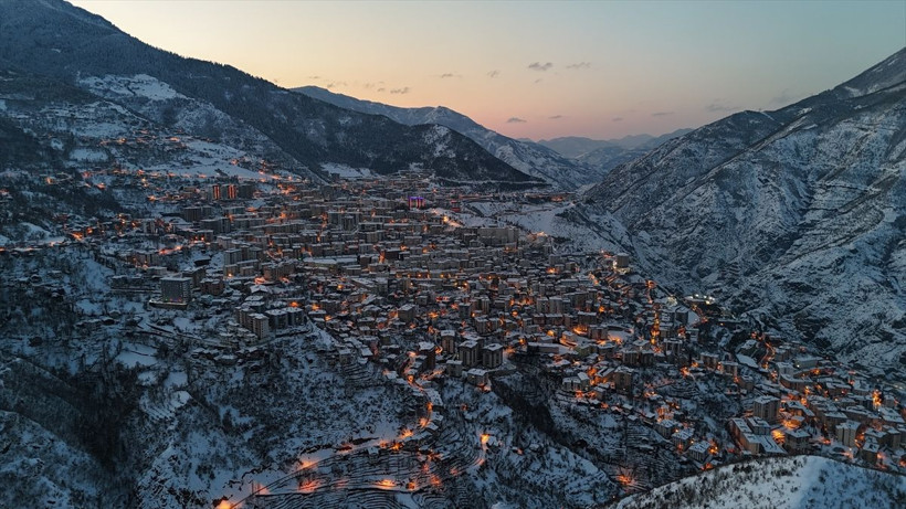 Son 28 yılın en yüksek kar kalınlığı ölçüldü! Artvin'de şaşkına çeviren görüntü - Resim: 2