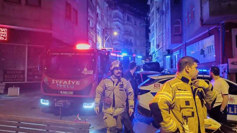 Korkunç olay!  Birlikte yaşadığı kadını benzinle yakmak istedi - Resim: 1