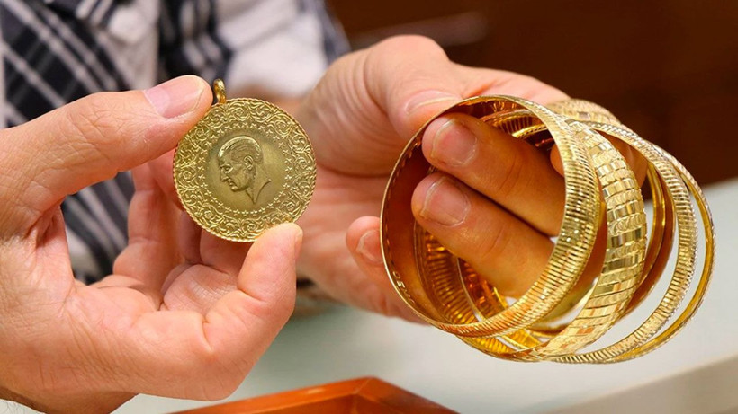 Düşen altın fiyatları yeniden yükseliyor? Alım fırsatı bekleyen şaşkın uzmanı... - Resim: 1