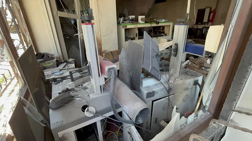 Güngören'de patlama oldu! Görüntülere bakın sanki deprem olmuş gibi - Resim: 3