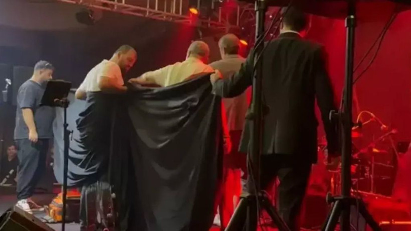 Sevcan Orhan sahnede aniden fenalaştı, hastaneye kaldırıldı! Sağlık durumu nasıl? - Resim: 2
