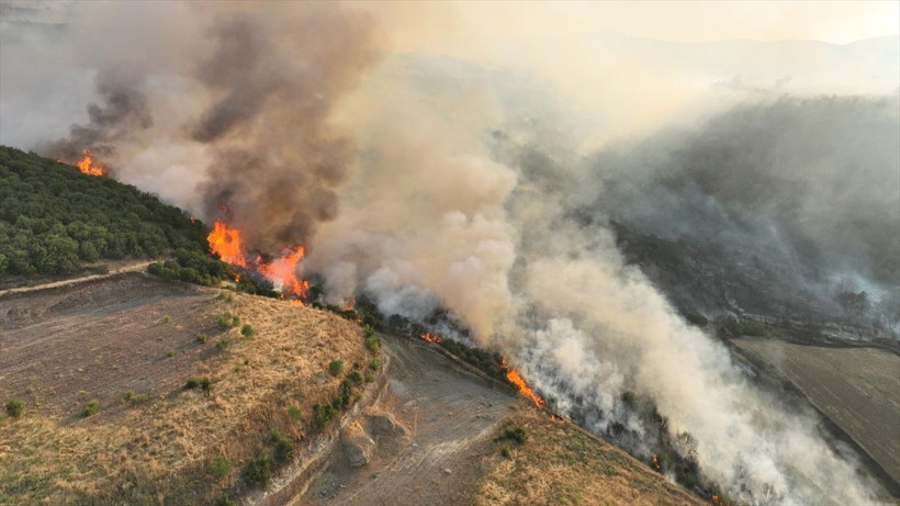 Orman yangınlarında son durum! 4 gündür alev alev yanıyor, köy ve mahalleler tahliye edildi, durum kötü... - Resim: 3