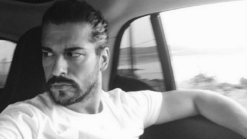 Oyuncu Burak Özçivit tatile giderken öyle birşey yaptı ki! Otomobillerini de yanında götürdü... - Resim: 3