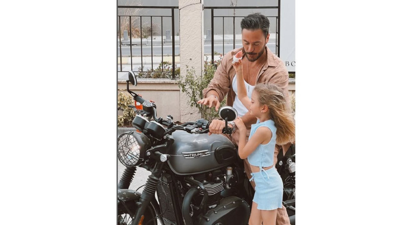 Tatilden paylaştılar! Pelin Akil ve Anıl Altan'dan boşanma sonrası ilginç kareler... - Resim: 1