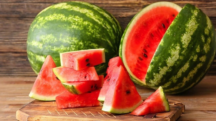Yaz aylarının vazgeçilmez meyvesi karpuzun bu faydası hiç bilinmiyordu! Cilt üzerindeki etkisine inanamayacaksınız... - Resim: 4