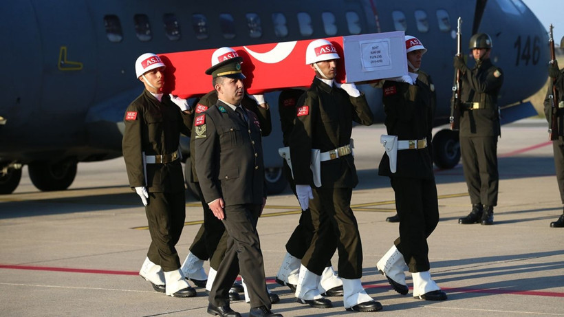 Türkiye bugün şehitlerini uğurluyor! 12 acı, 12 yarım kalan hikaye... - Resim: 1