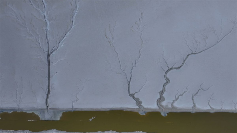 Acıgöl'ün ürküten hali! Türkiye'de tek Dünyada 2'inci olan göl kuruyunca ortaya çıktı - Resim: 1