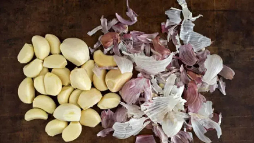 Faydasını bilseydiniz asla atmazdınız! İşte sarımsak kabuğunun mucize etkisi - Resim: 4