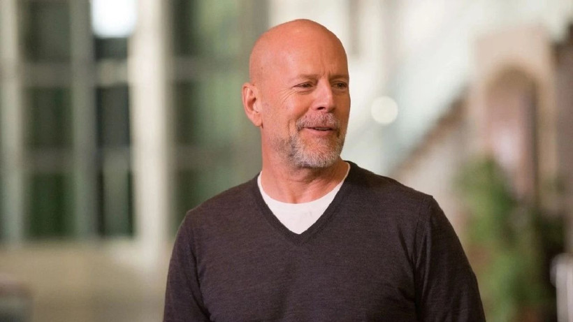 Bruce Willis artık konuşamıyor eski eşi Demi Moore ve 5 kızı bakıyor - Resim: 2