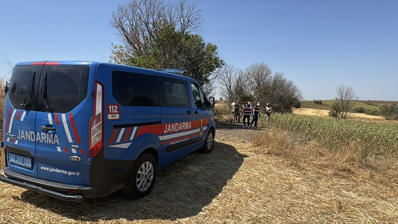 Edirne'de ayçiçeği tarlasında başından vurulmuş kadın cesedi bulundu - Resim: 4