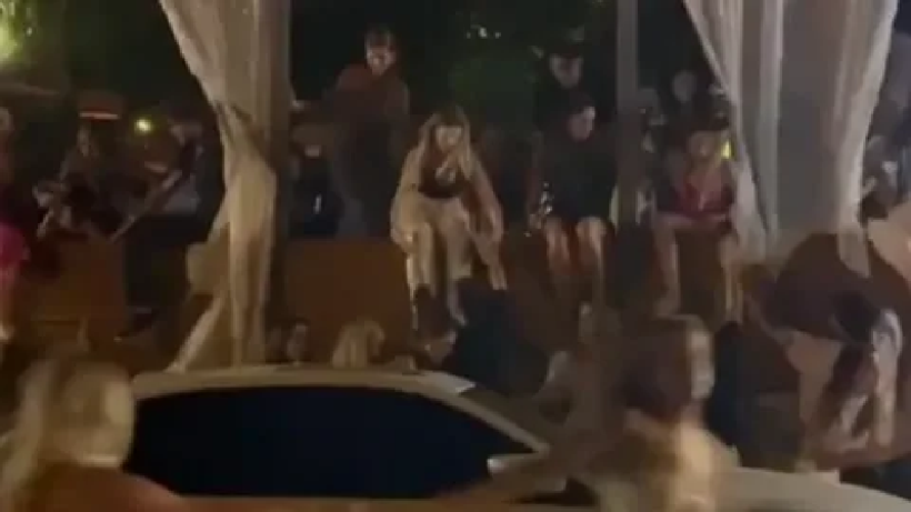 Ezgi Mola'nın eski eşine silahlı saldırı! İşlettiği eğlence mekanında vuruldu - Resim: 1