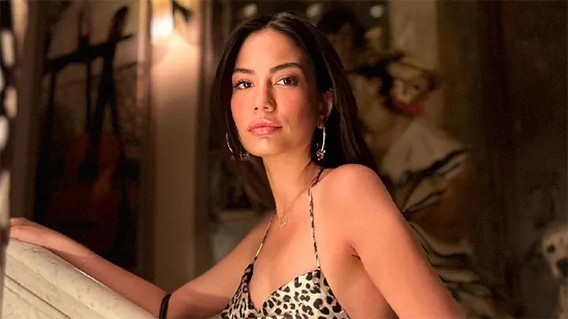 Tarzı ile yürek hoplattı! Demet Özdemir'in elbisesine yorum yağdı... - Resim: 2