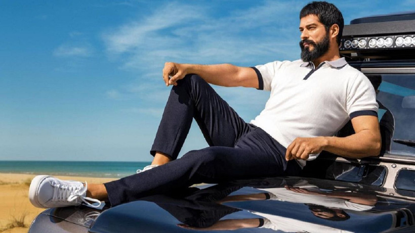 Fahriye Evcen ve Burak Özçivit boşanıyor mu? Sosyal medyada soyadı hamlesi... - Resim: 1