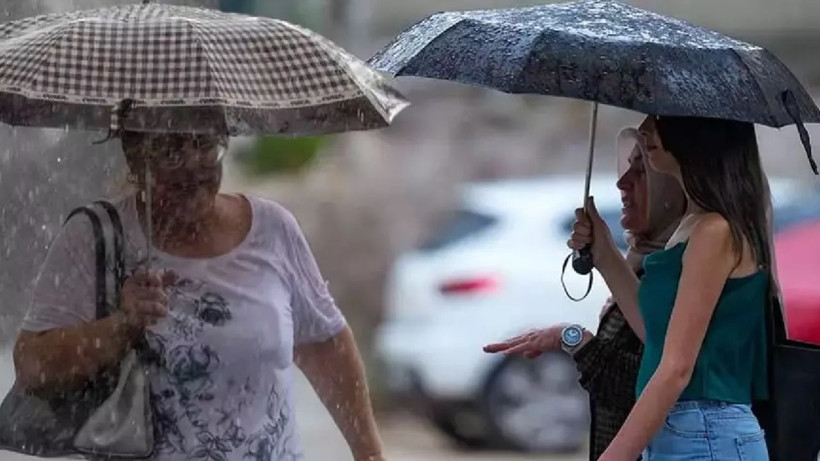 Yurdun büyük bölümüne kuvvetli sağanak uyarısı! Sıcaklık ise yeniden yükseliyor... - Resim: 1