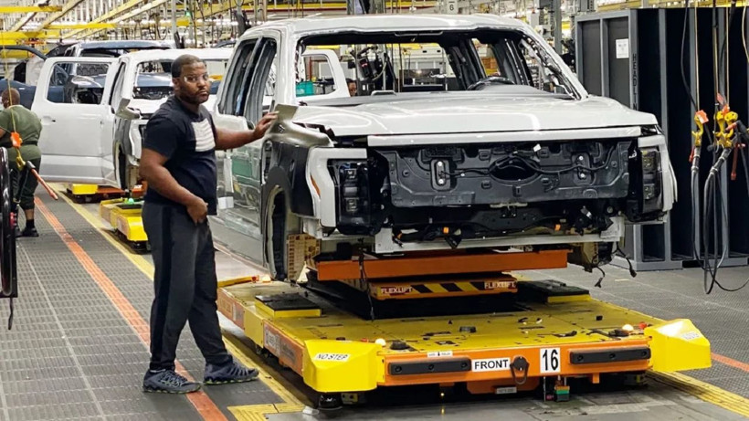 Elektrikli araç talebinin azlığı sonu oldu! Çalışanlarını işten çıkarıyor... - Resim: 1