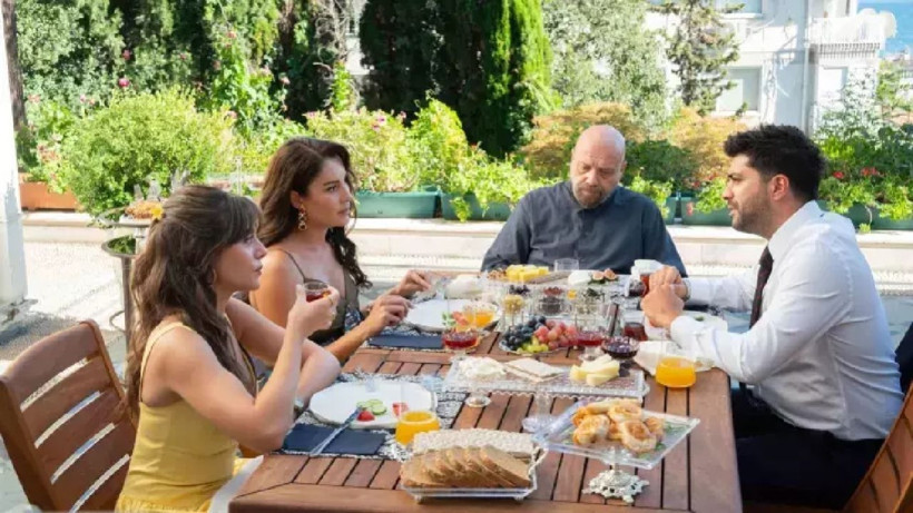 Günlerdir konuşuluyor! Kızılcık Şerbeti'nde senaryo değişikliği... - Resim: 1