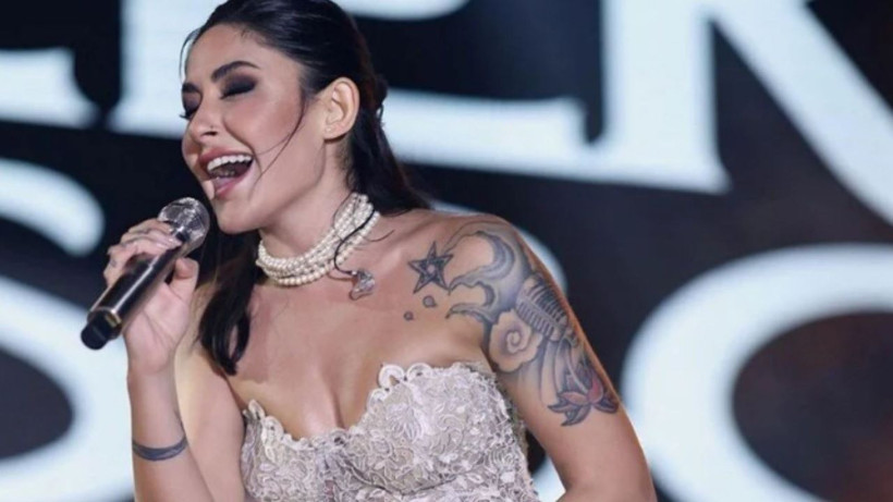 Melek Mosso yeni tarzını paylaştı! Sosyal medya konuşuyor... - Resim: 3