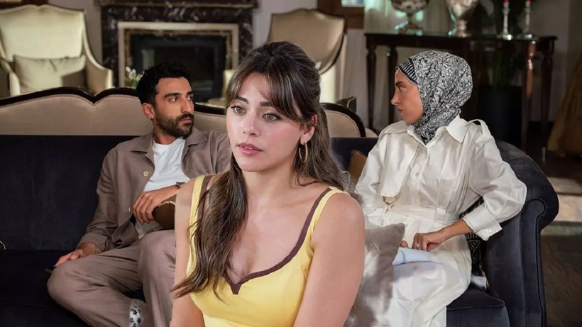 'Kızılcık Şerbeti' dizisi reytinglerde zirvede! İzleyiciden tepki... - Resim: 1