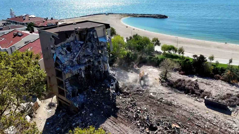 Cem Yılmaz stajer Uğur Dündar cankurtarandı! Özbek sahibi Çınar'ı yıktı - Resim: 4