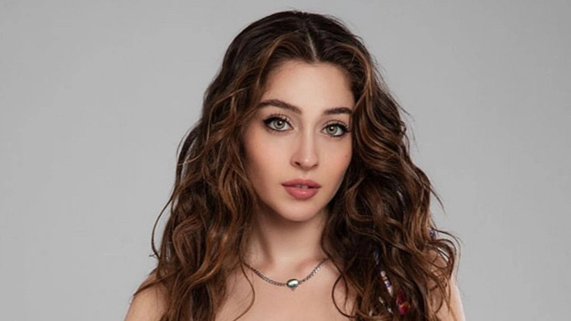 Cemre Baysel'den olay paylaşım! Güzelliği sosyal medyayı salladı... - Resim: 4