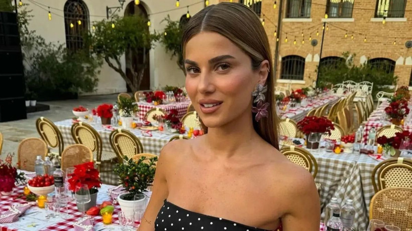 Hacı Sabancı'nın eşi Nazlı Sabancı marka kıyafetlerini satışa çıkardı - Resim: 2