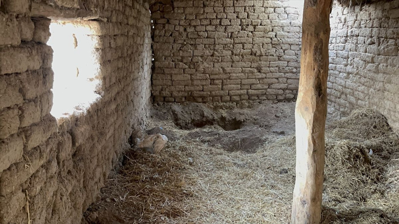 14 yıldır aranıyordu! Vahşet meğer kardeşi öldürüp evin altına gömmüş - Resim: 2