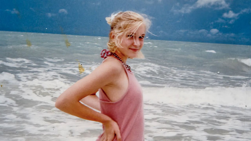 Meşhur bir başbakan bana tecavüz etti! Epstein kurbanı Virginia Giuffre sapıklıkları... - Resim: 2