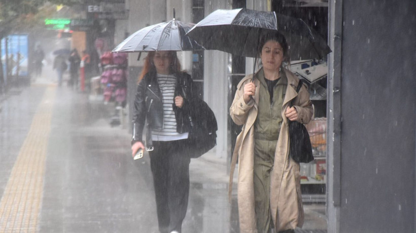 Sıcak ve soğuk çarpıştı hava altüst oldu! İstanbul Bursa dahil 15 ilde sıradışı bir olay var! - Resim: 3