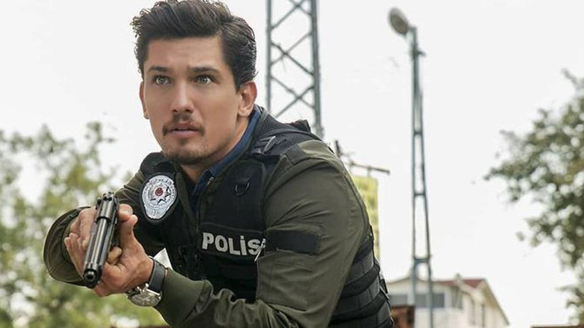 Arka Sokaklar'ın sevilen ismi Boğaç Aksoy nişanlandı! Lenf kanserini yenmişti - Resim: 1