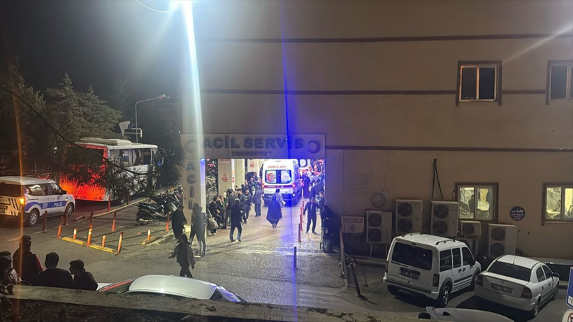 Şanlıurfa'da düğün kana bulandı! Park yeri bulamadı dehşet saçtı: Ölü ve yaralılar var - Resim: 4