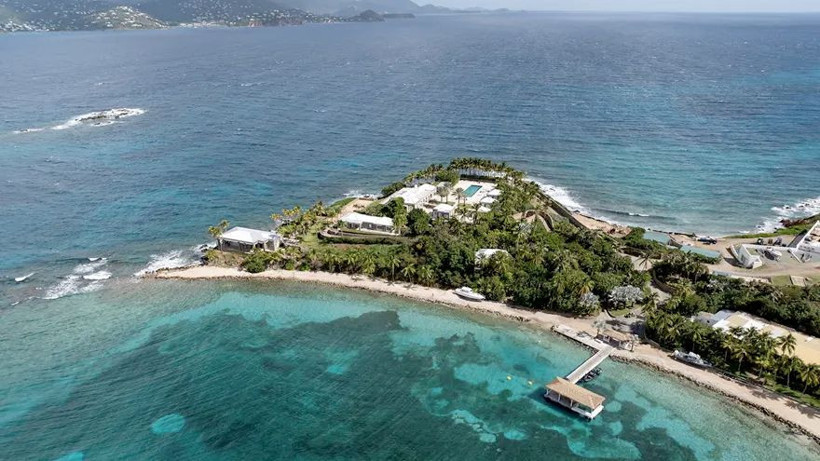 Epstein'ın kabus adasından fotoğraflar! İlk kez yayınlandı muayene sandalyesi, telefon detayı - Resim: 4