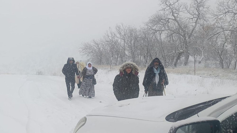 Kar ve tipi etkili oluyor! Bu yollar ulaşıma kapandı 133 sefer iptal edildi - Resim: 4