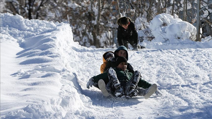Valiliklerden peş peşe son dakika açıklamalar: 13 Ocak Salı hangi illerde okullar tatil edildi? - Resim: 2
