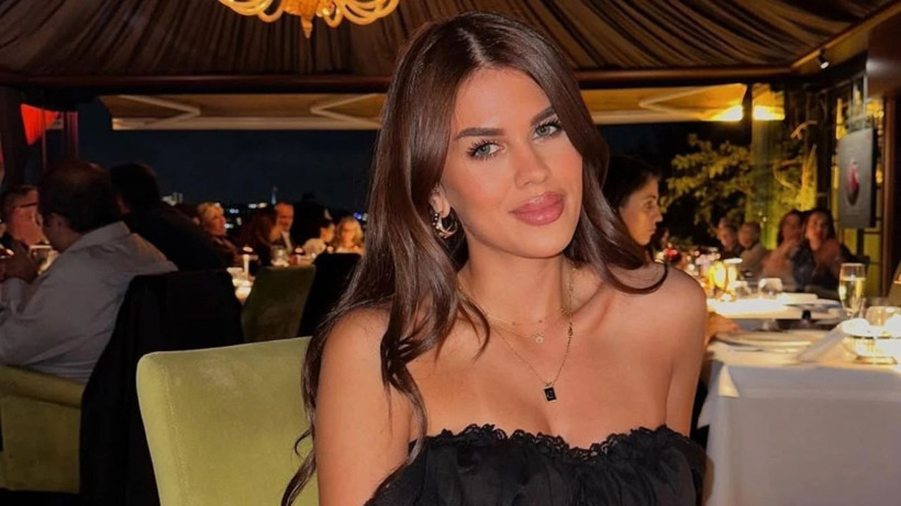 Mehmet Ali Erbil’in eşi Gülseren Ceylan'dan tesettür kararı! Oruç tutup teravihe gitti - Resim: 1