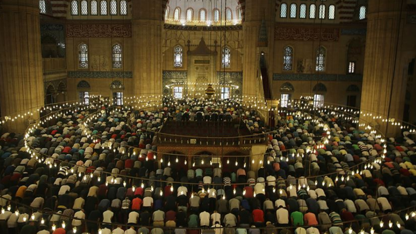 Bayram namazı saat kaçta kılınacak? Diyanet İşleri Başkanlığı açıkladı 2026 il il Ramazan Bayramı namaz vakitleri - Resim: 1