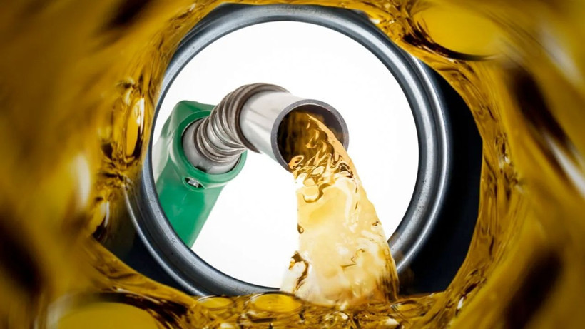 Motorinin litre fiyatına devasa indirim bu gece! Benzin için de son dakika sürprizi - Resim: 1