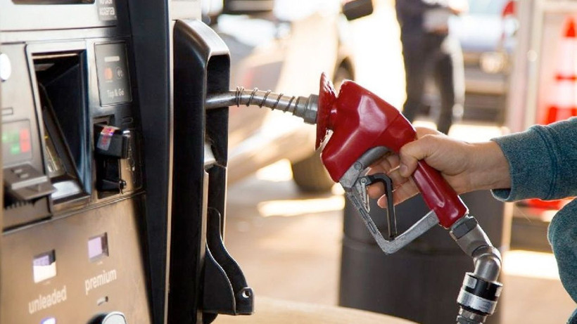 İndirim 1 günlük oldu bu gece motorin ve benzine zam var işte litre fiyatları - Resim: 1