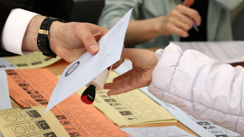 İstanbul'da CHP 12 ilçe daha aldı! İşte parti değiştiren belediyeler - Resim: 16