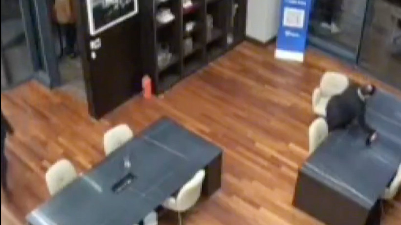 Bilgisayarı çalarken videosu çıkan Okan Karacan'ın annesi her dediğini yalanladı - Resim: 4