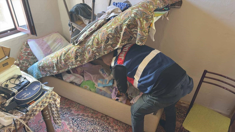 İzmir'de FETÖ operasyonunda 21 şüpheli yakalandı - Resim: 0